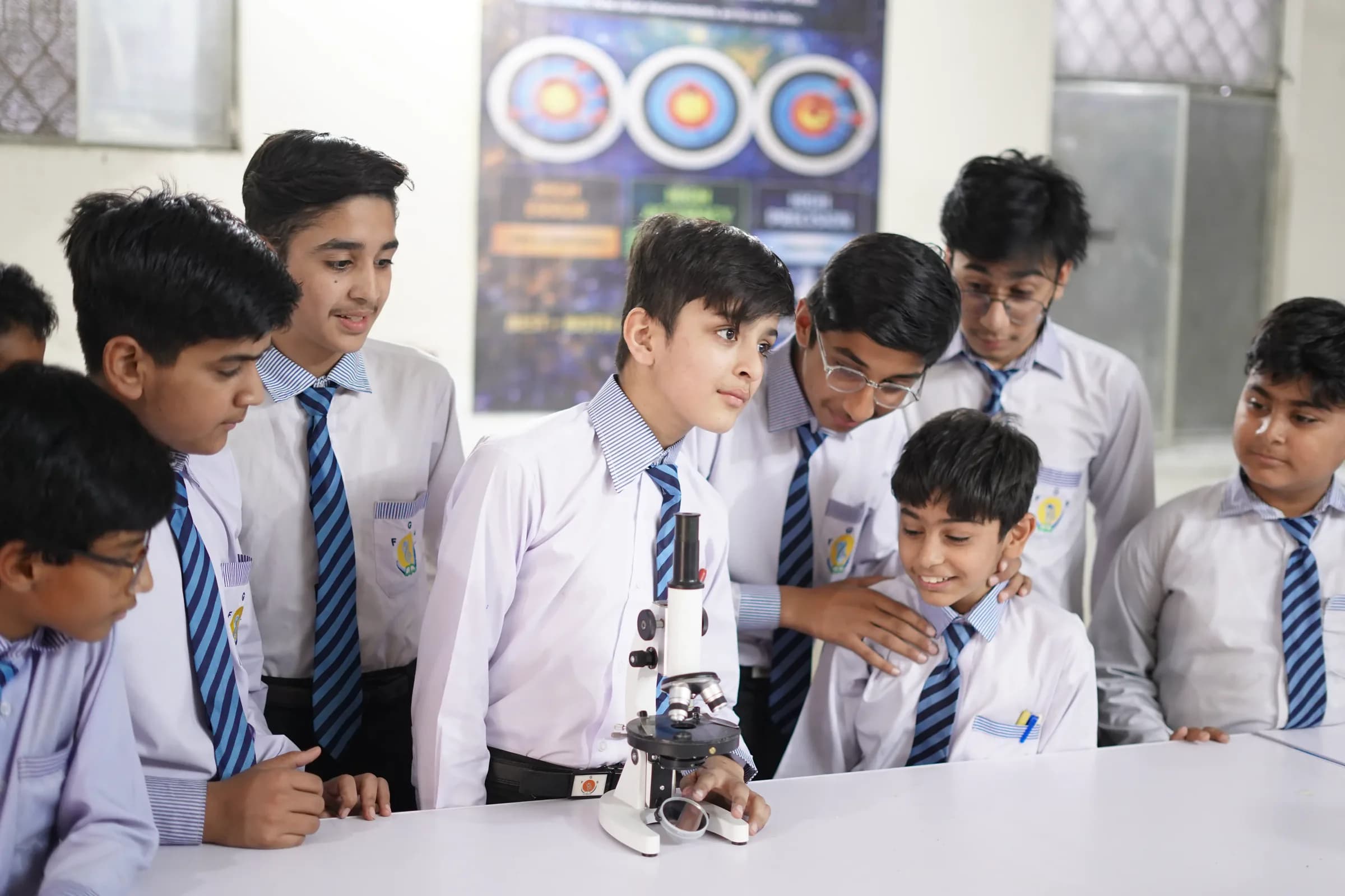 Farooqi Grammar School students learning together